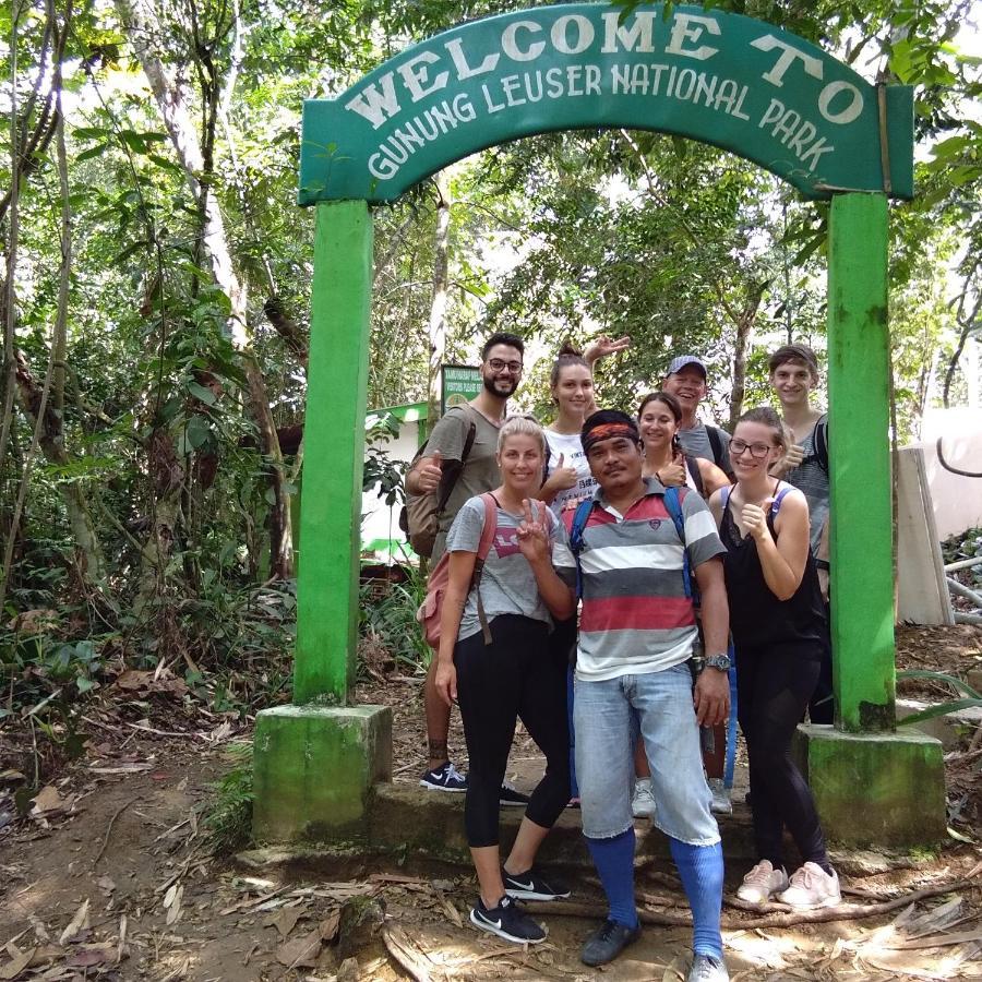 Jungle Treking & Jungle Tour If You Want To Stay Here,You Must Book Treking Only With Us Bukit Lawang Exterior photo