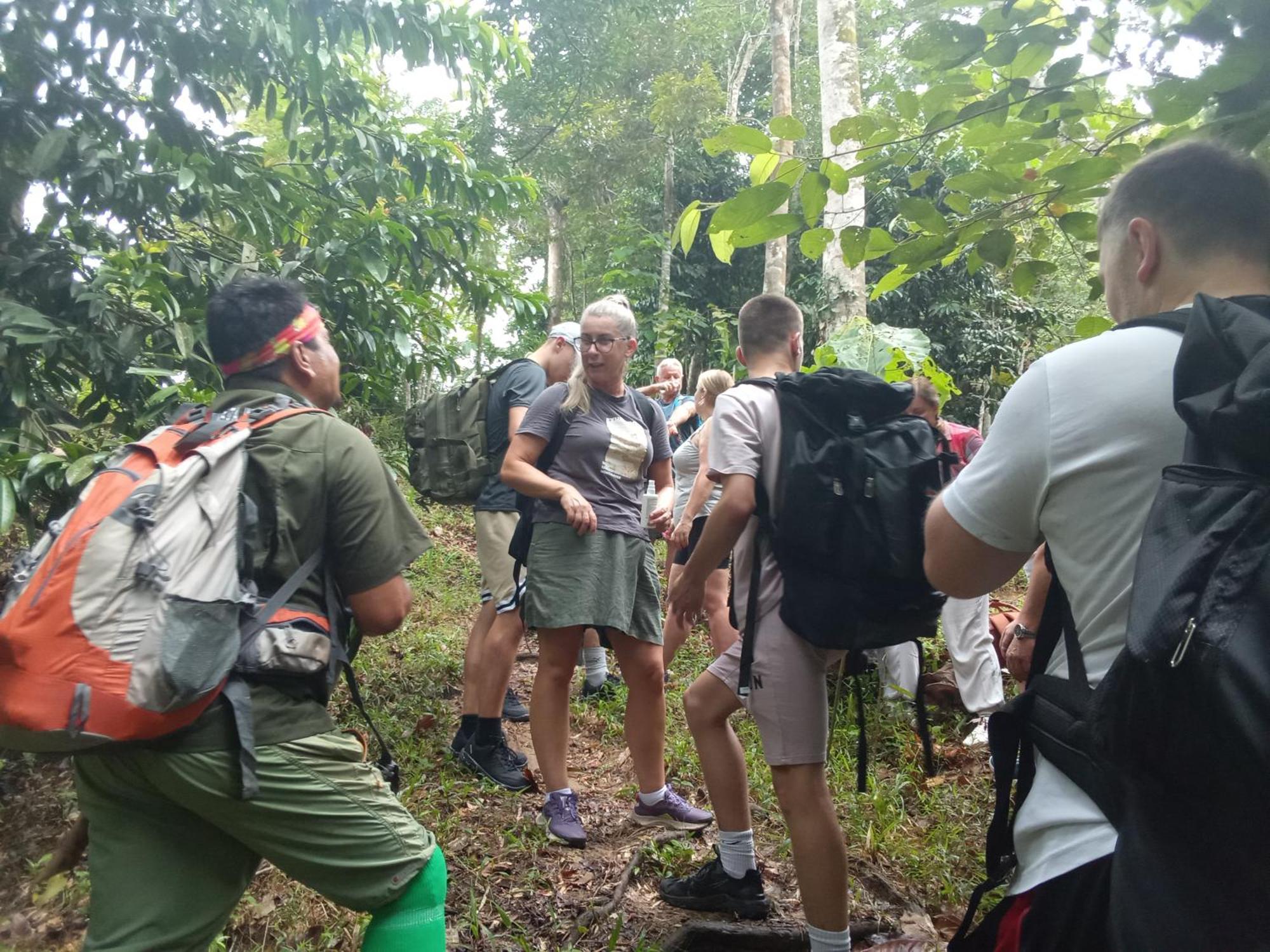 Jungle Treking & Jungle Tour If You Want To Stay Here,You Must Book Treking Only With Us Bukit Lawang Exterior photo